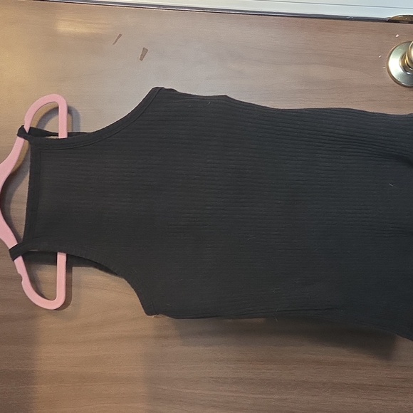 Black Ribbed Tank Top - Picture 4 of 4